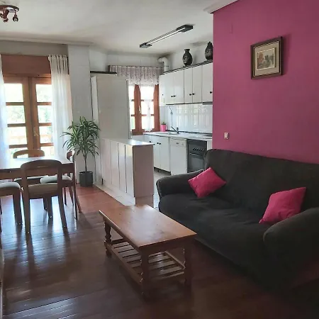 Vivienda Turística Casa Lorenzo Y Emilia Apartamento *